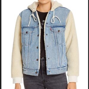 Levi’s Blue Ex-Boyfriend Sherpa Sleeve Denim Trucker Jacket L